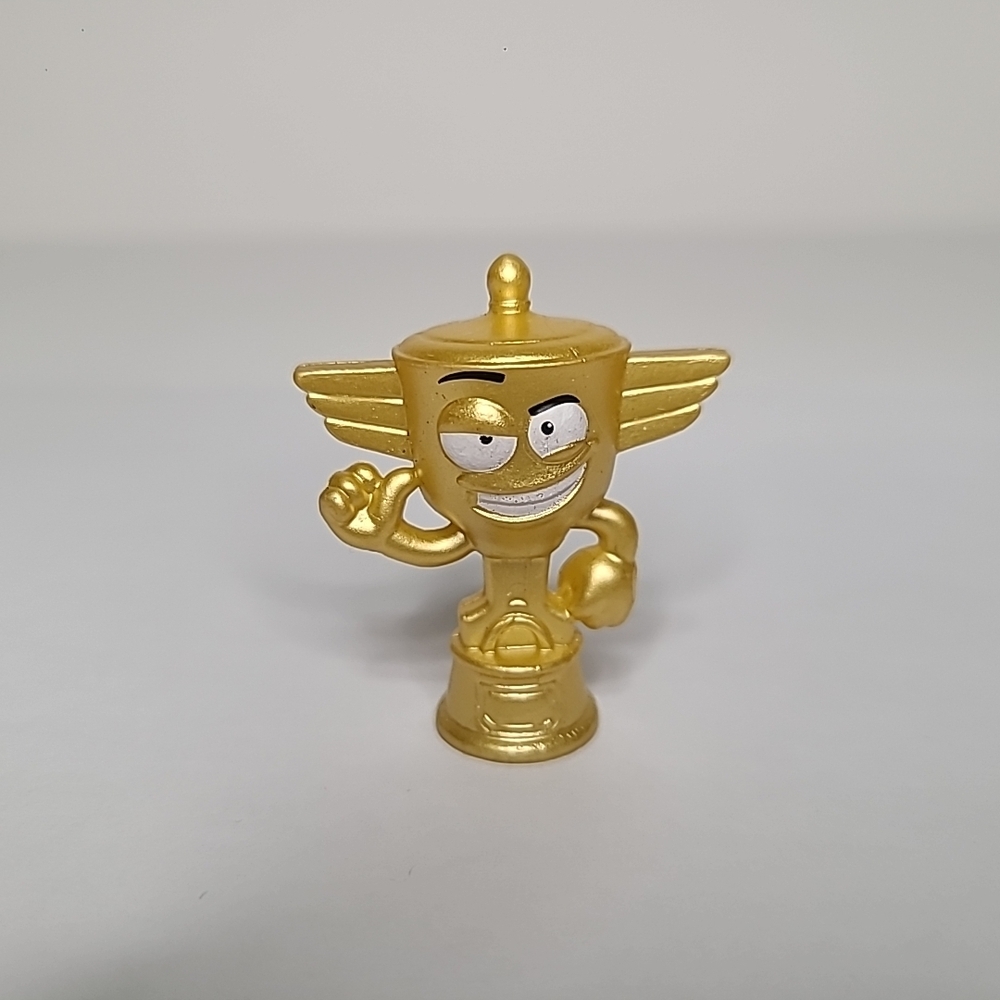 Zuru Smashers Series 1 Gold Trophy Action Figure Trophy